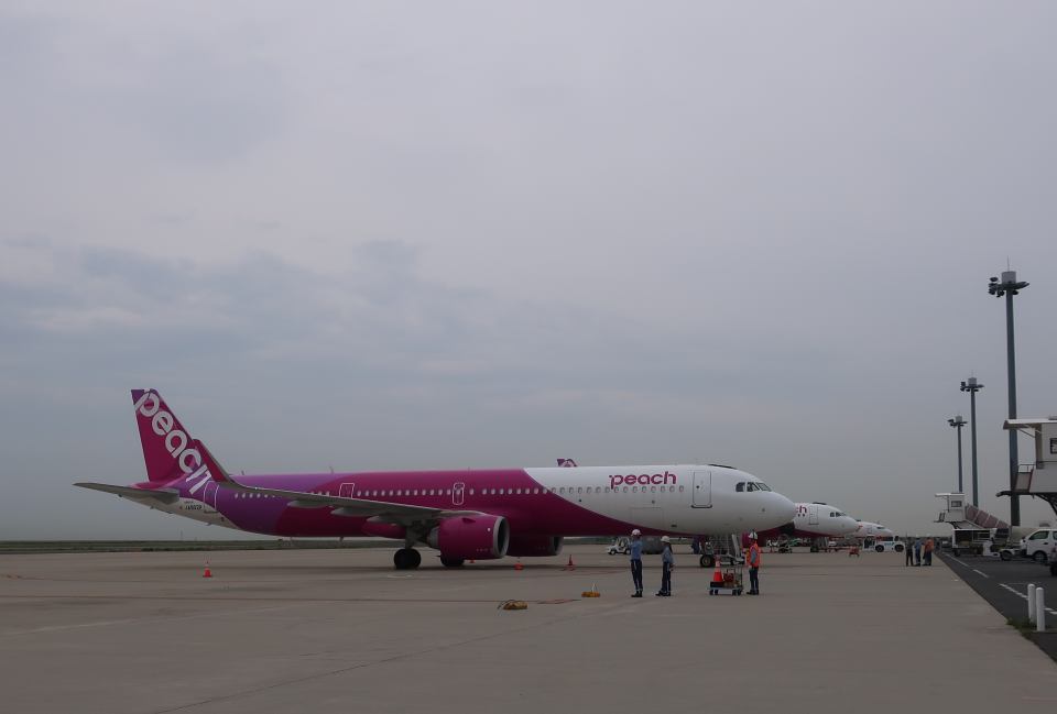 ピーチ航空の飛行機